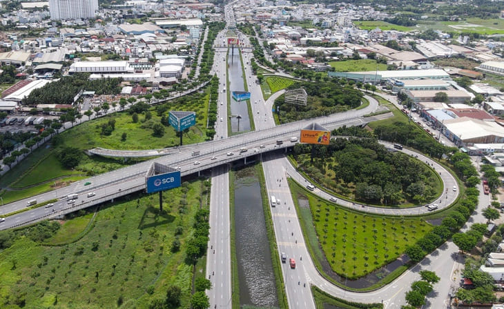 TP.HCM đang nghiên cứu xây dựng đường trục Đông - Tây (Võ Văn Kiệt) nối dài từ quốc lộ 1 đến tỉnh Tây Ninh